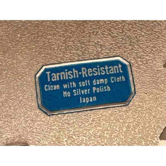 Vintage WM A. Rogers Holiday Christmas Wreath Silver Plated Trivet - Picture 8 of 8